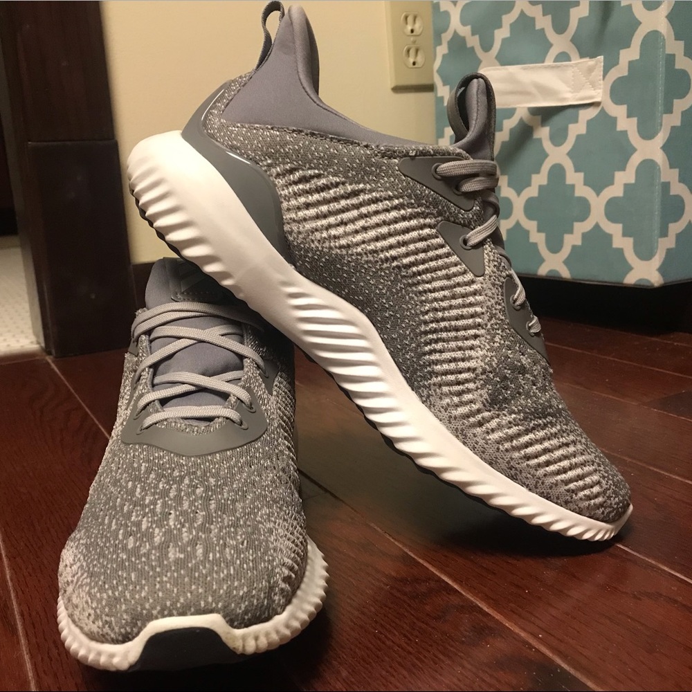 Adidas AlphaBounce Running Shoes Womens 9 NWOB